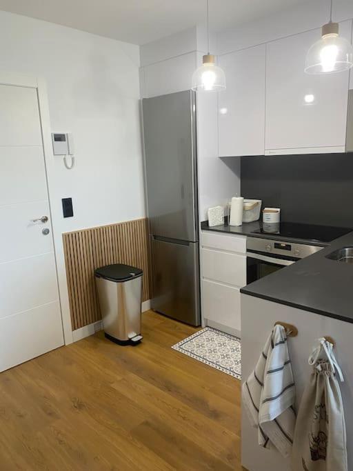 Precioso Apartamento Con Terraza Y Piscina En Portonovo-Sanxenxo Exterior photo